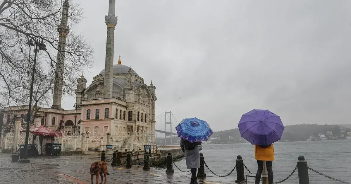 İstanbul için yeni kuvvetli yağış uyarısı: Sel ve su baskını riski sürüyor