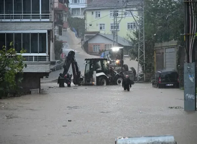 Kdz. Ereğli’de sağanak alarmı: Dereler taştı, ev ve iş yerlerini su bastı